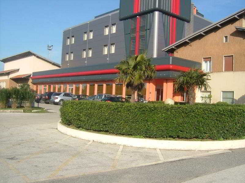 Hotel Mediterraneo Livorno Exteriör bild